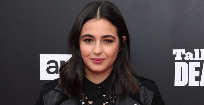 How tall is Alanna Masterson?